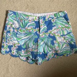 Lilly Pulitzer buttercup short size 10